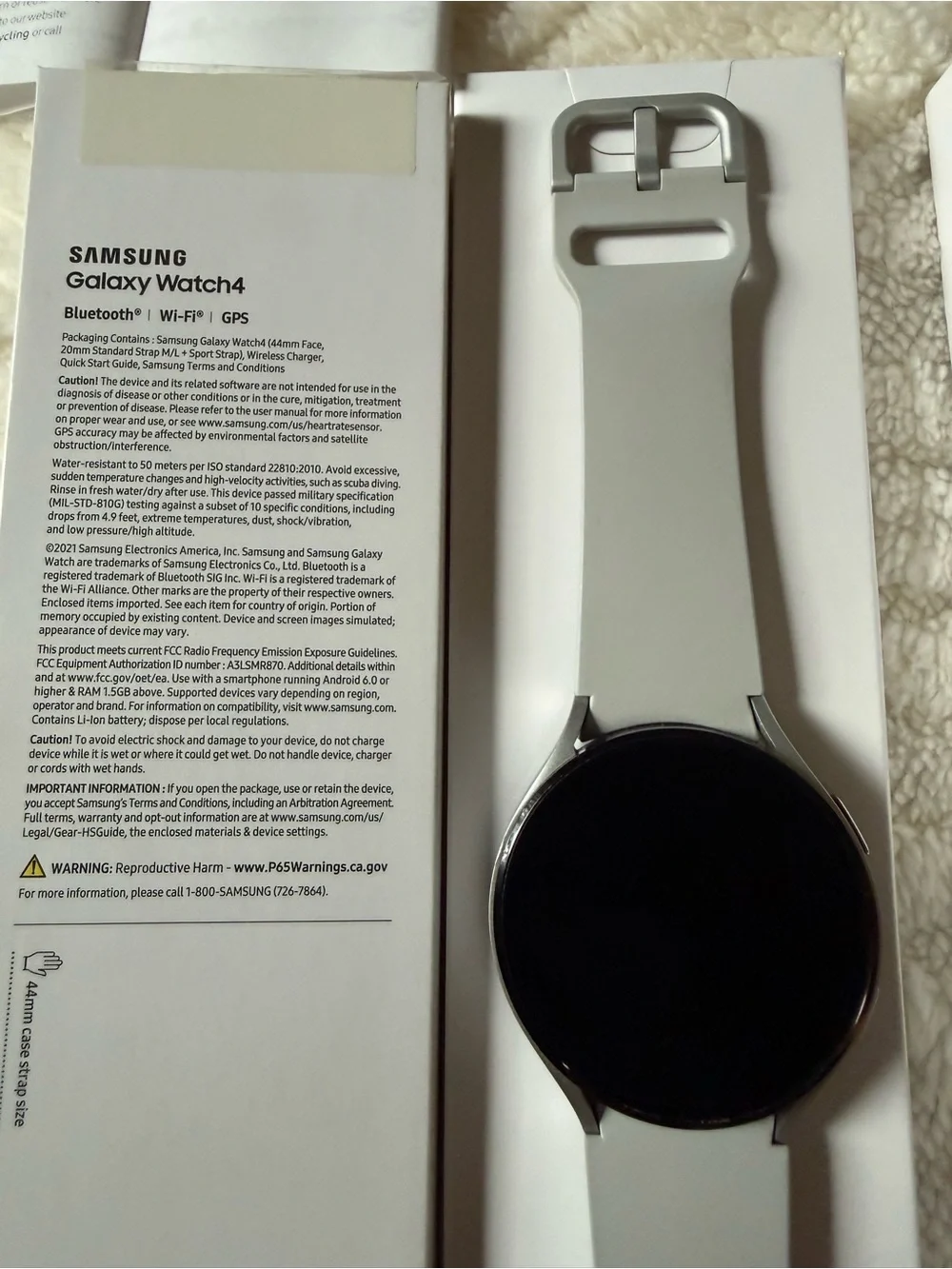 Samsung Galaxy Watch4 Classic Bluetooth/Wi-Fi/GPS – Excellent Condition
